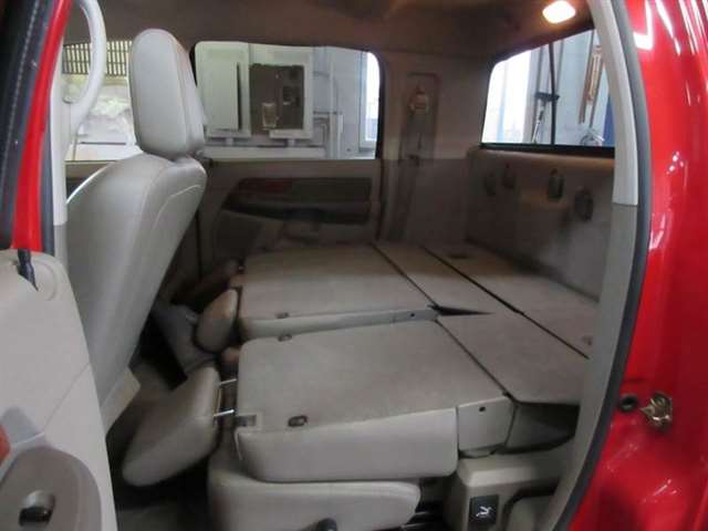 Dodge Ram Pickup 2500 2006 photo 17